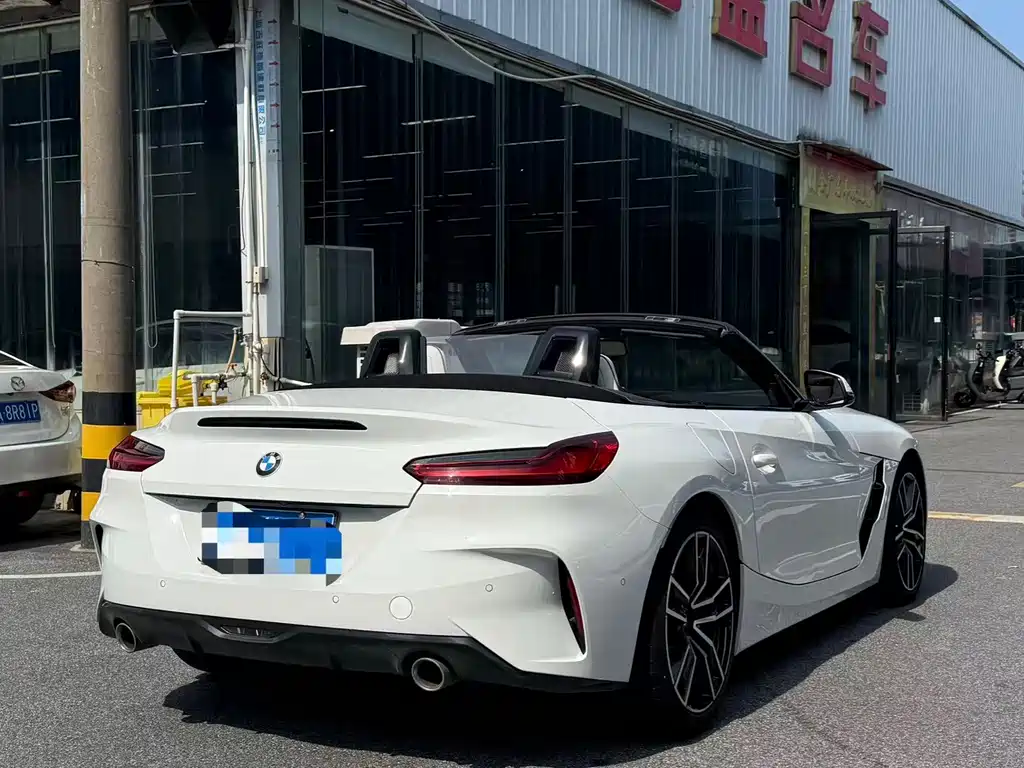 BMW Z4 2022 — фото 10