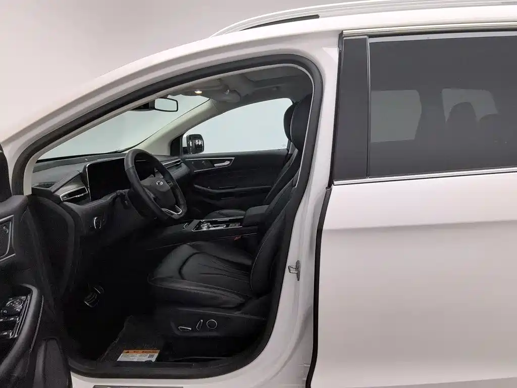 Ford Edge 2023 — фото 10