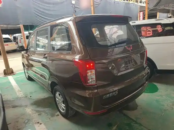 Wuling Hongguang 2019