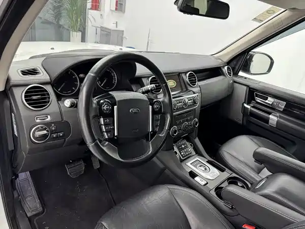 Land Rover Discovery 2014