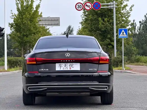 Volkswagen Passat 2023