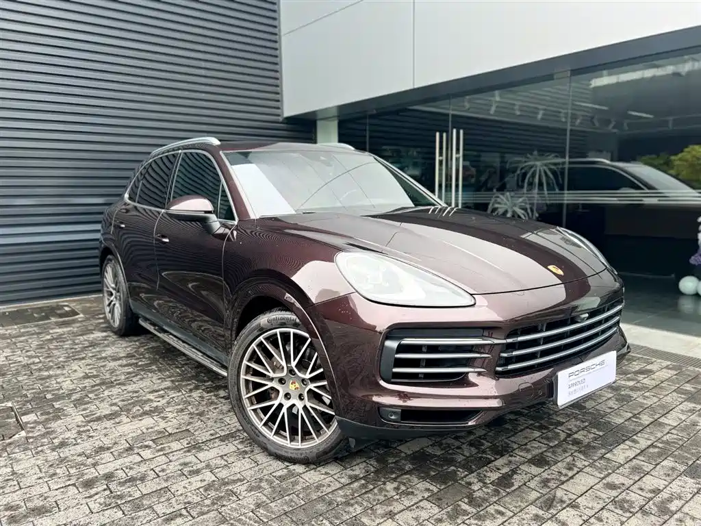 Porsche Cayenne 2020 — фото 1