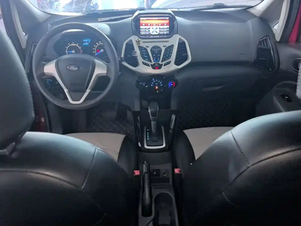 Ford EcoSport 2017 — фото 10