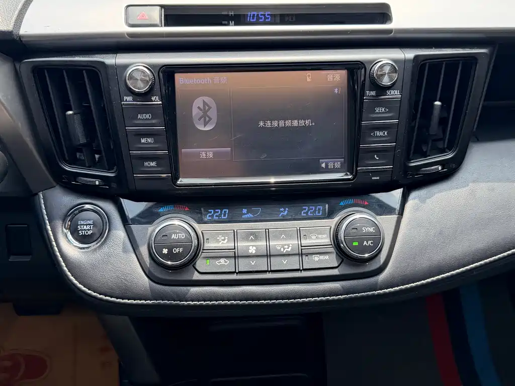 Toyota RAV4 2017 — фото 9