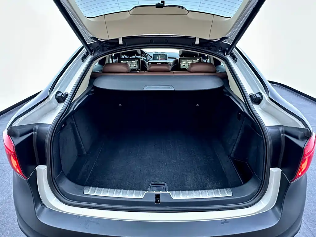 BMW X6 2015 — фото 12