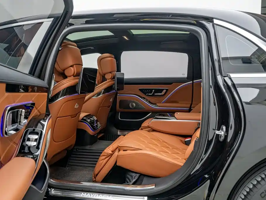 Mercedes-Benz Maybach S-Class 2023 — фото 15