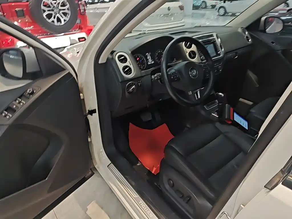 Volkswagen Tiguan 2015 — фото 16
