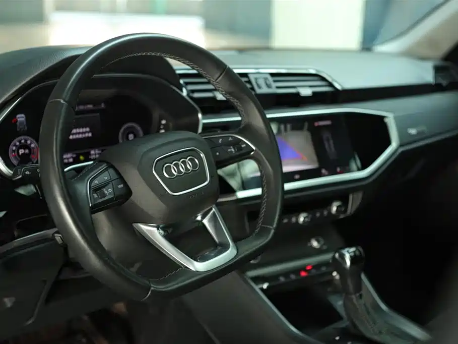 Audi Q3 2023 — фото 13
