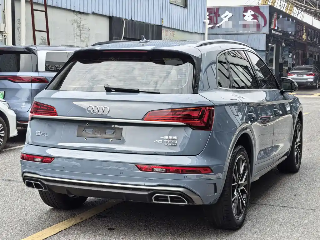 Audi Q5L 2023 — фото 7
