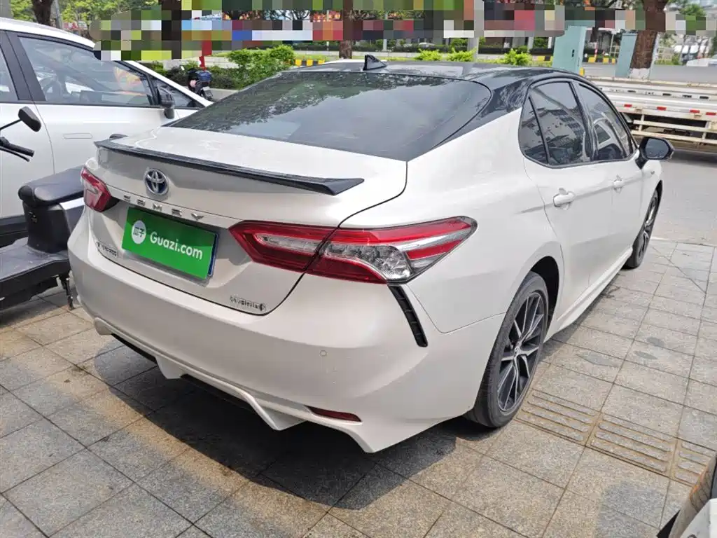 Toyota Camry 2022 — фото 7
