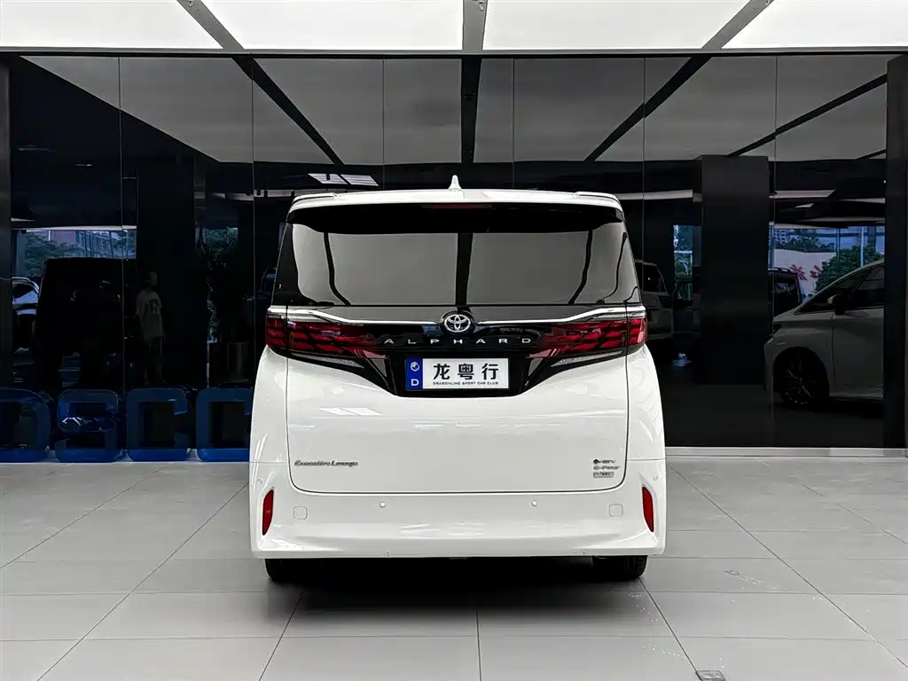 Toyota Alphard 2024