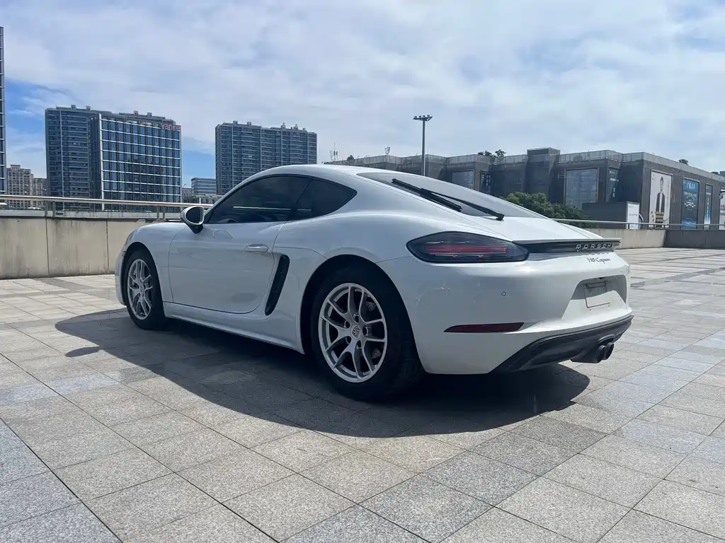 Porsche 718 2017