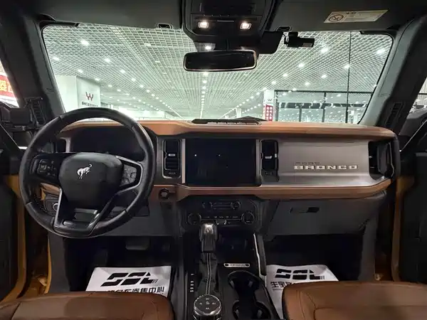 Ford Bronco 2024