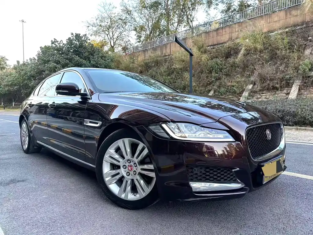 Jaguar XFL 2018 — фото 3