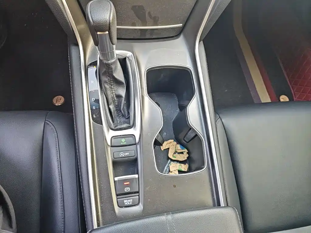 Honda Accord 2023 — фото 14