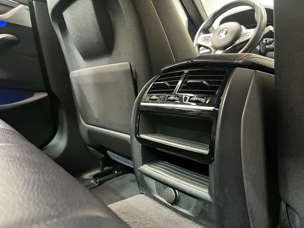 BMW 5 Series 2020 — фото 12