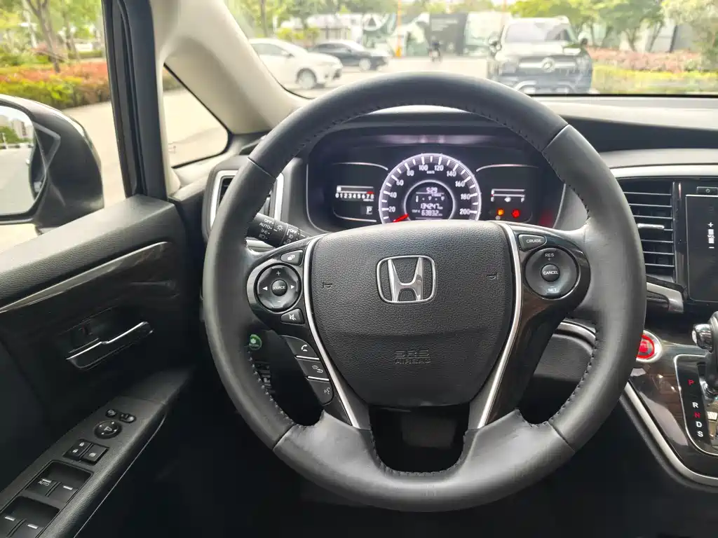 Honda Odyssey 2019 — фото 21