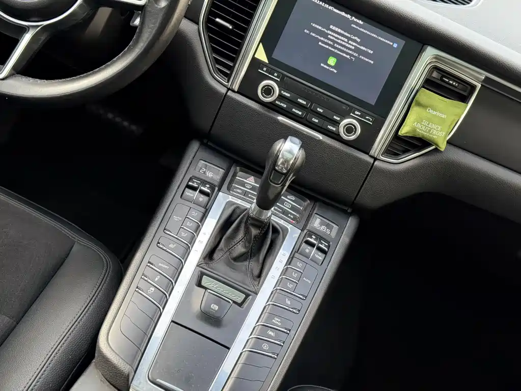 Porsche Macan 2016 — фото 10