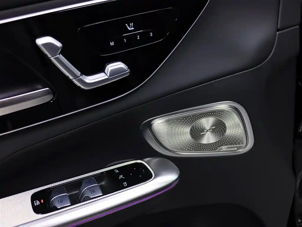 Mercedes-Benz GLC AMG 2025 — фото 6