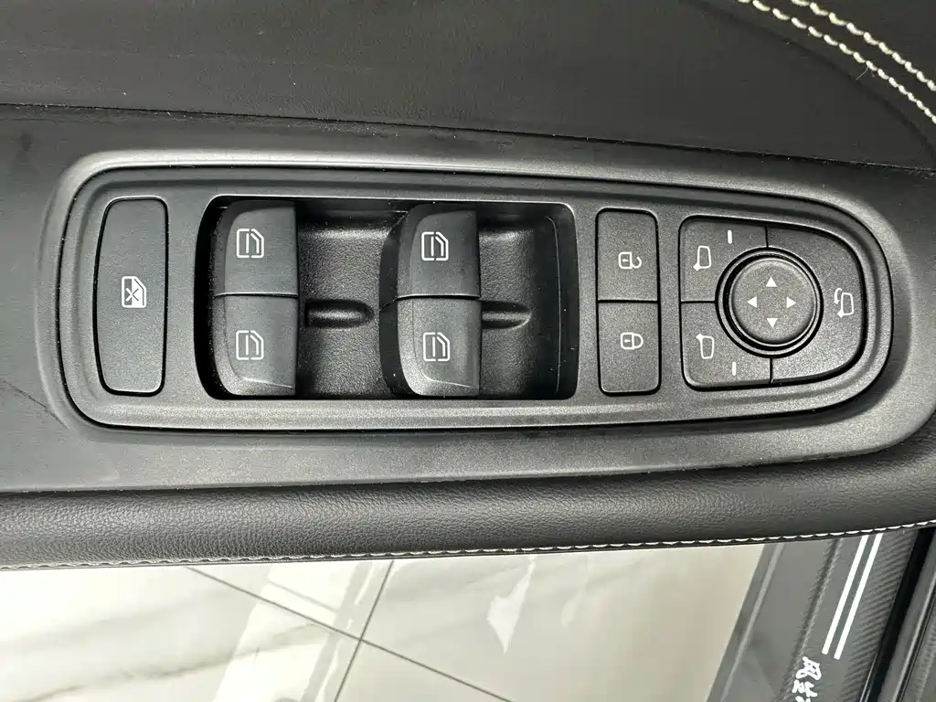 Jetour X70 PLUS 2022 — фото 12