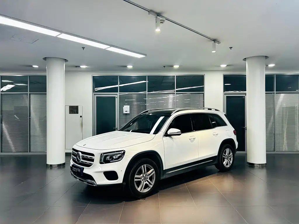 Mercedes-Benz GLB 2022 — фото 1