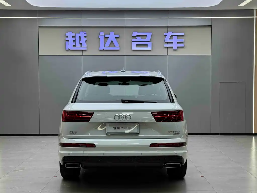 Audi Q7 2019 — фото 20