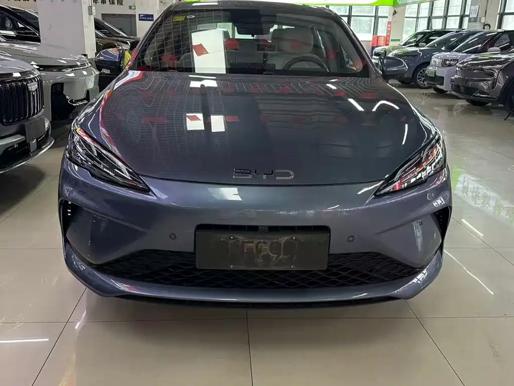 BYD Seal 05 DM-i 2025 — фото 2