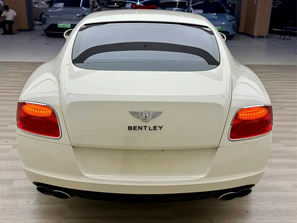 Bentley Continental 2014 — фото 11