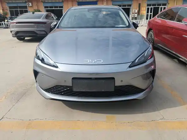 BYD Seal 05 DM-i 2025