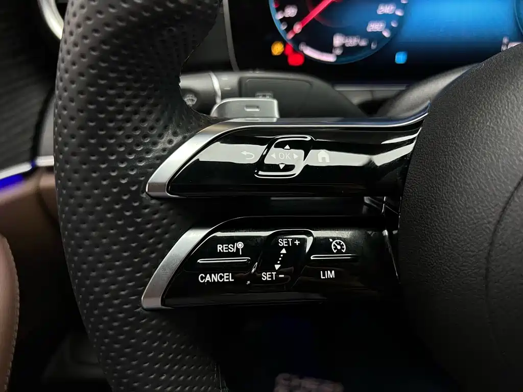 Mercedes-Benz E-Class 2022 — фото 21