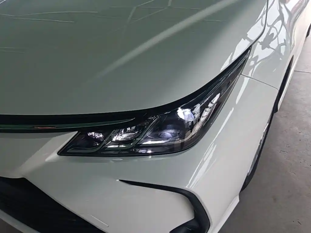 Toyota Corolla 2023 — фото 18