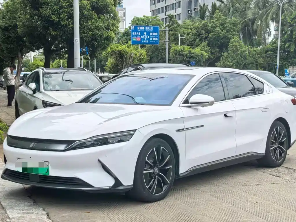 BYD Han 2021 — фото 1