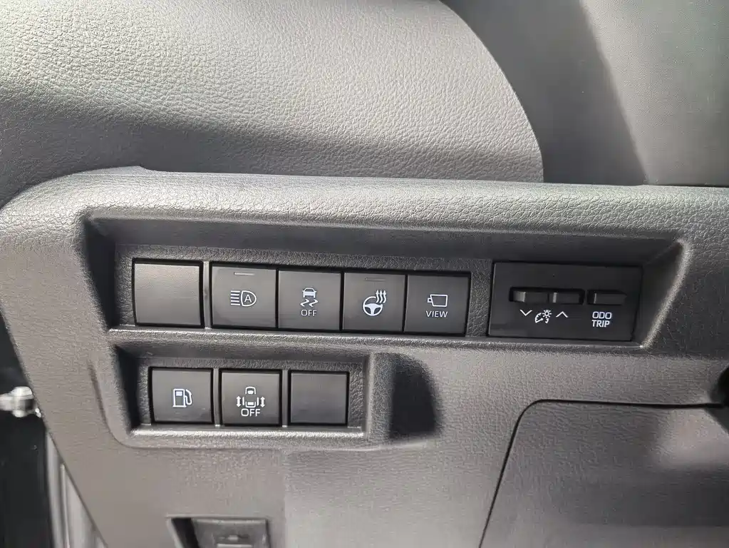Toyota Sienna 2023 — фото 17