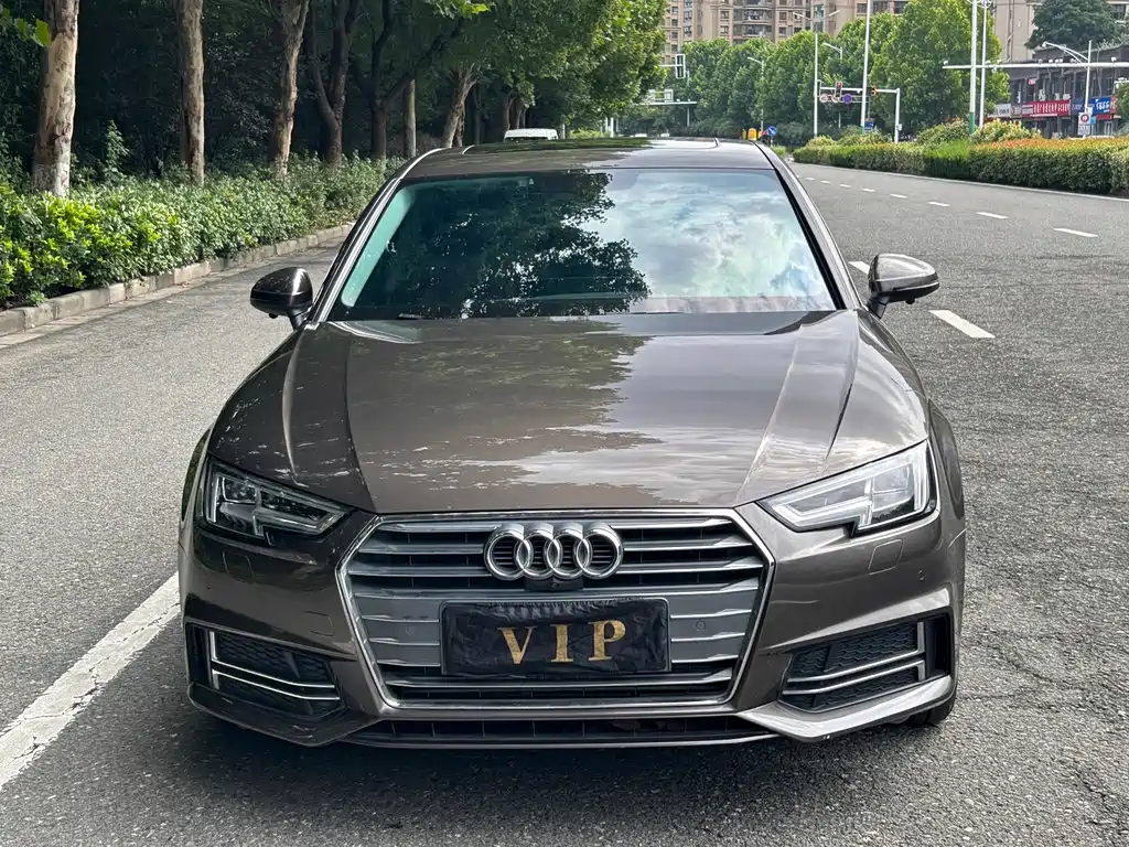 Audi A4L 2018