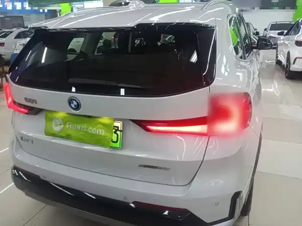 BMW iX1 2024