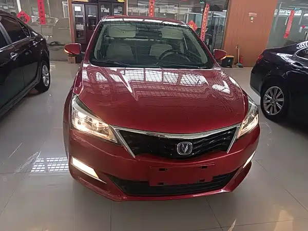 Changan Yuexiang V7 2015