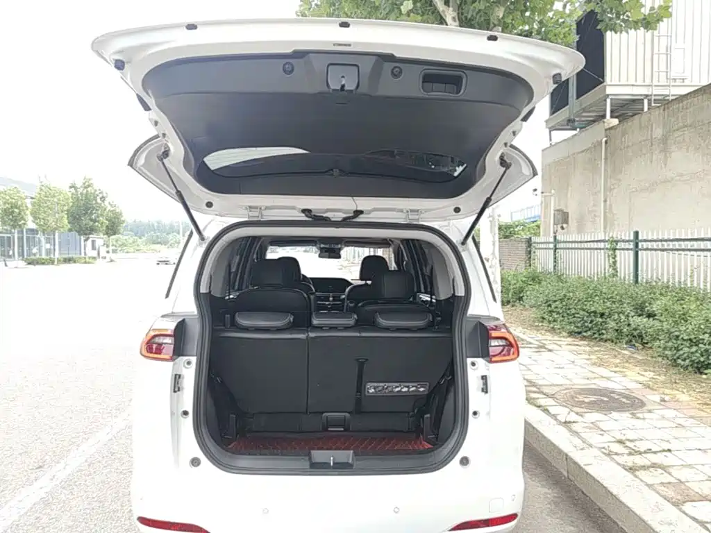 GAC Trumpchi M6 2023 — фото 19