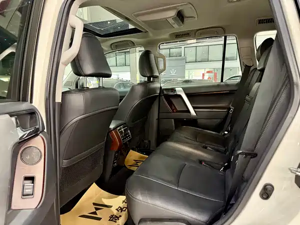 Toyota Prado 2016