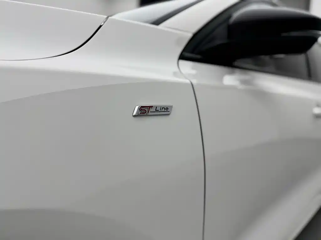 Ford Focus 2023 — фото 11