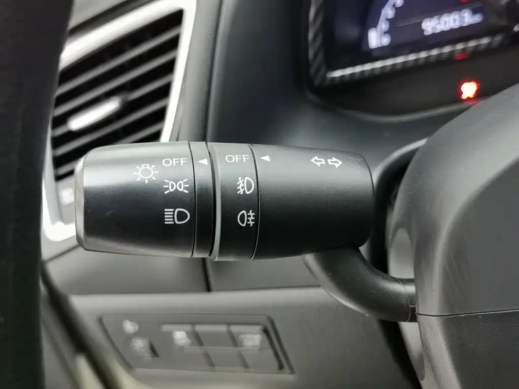 Mazda 3 Axela 2015 — фото 21