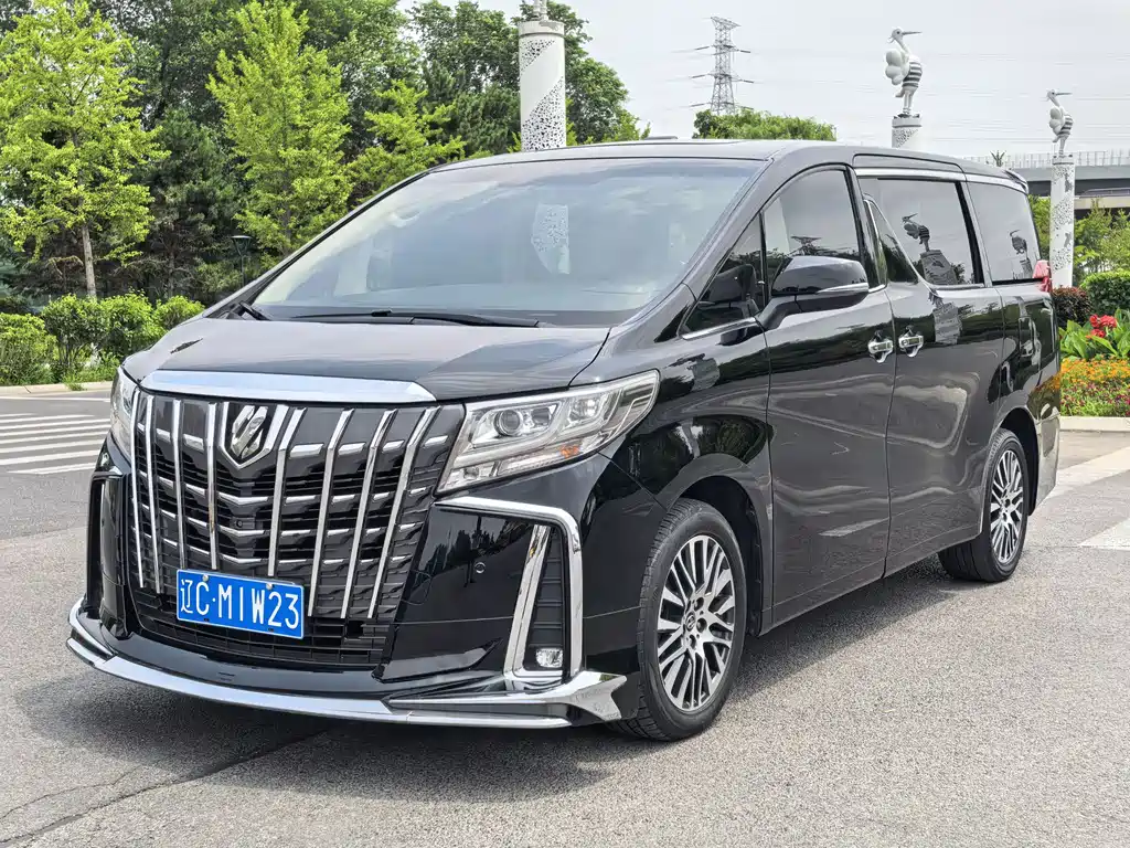 Toyota Alphard 2015