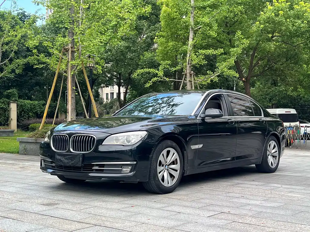 BMW 7 Series 2013 — фото 4