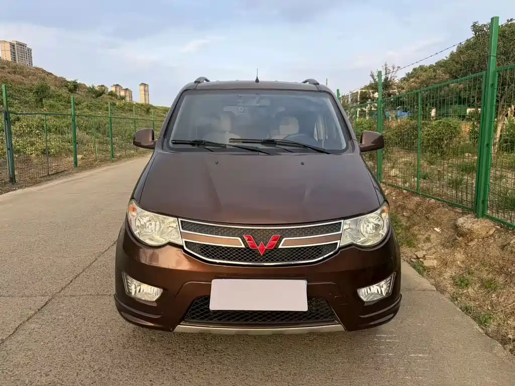 Wuling Hongguang 2018 — фото 2