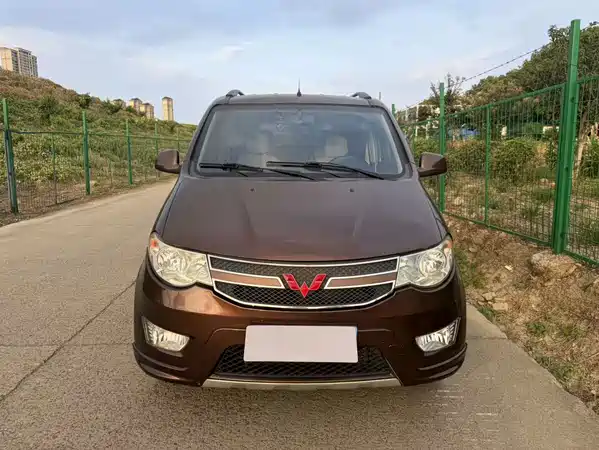 Wuling Hongguang 2018