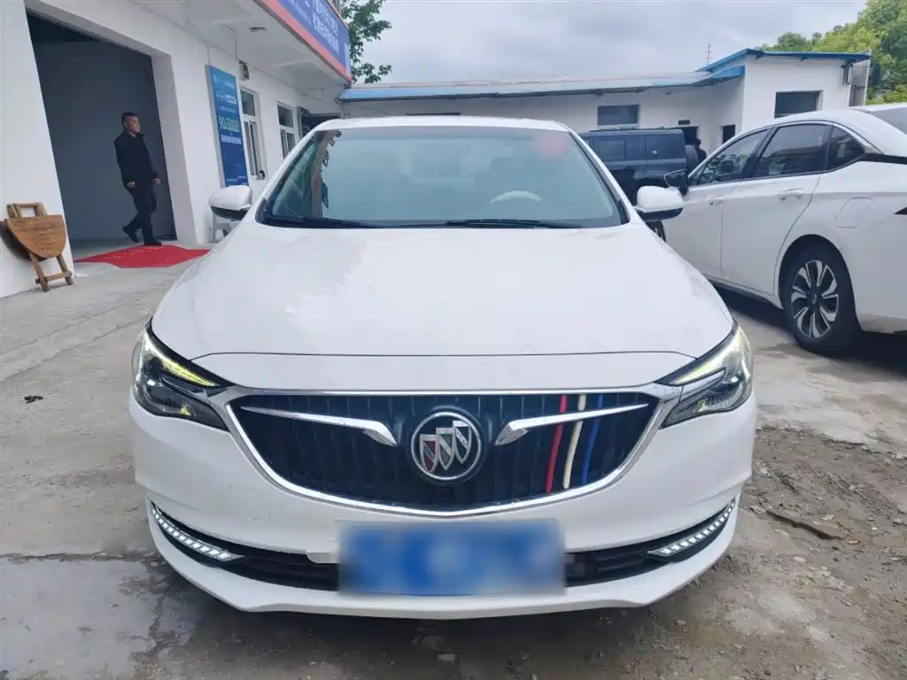 Buick Excelle 2018 — фото 3