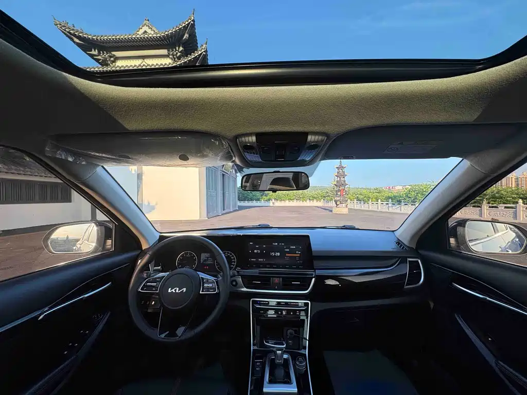 Kia KX3 2022 — фото 17