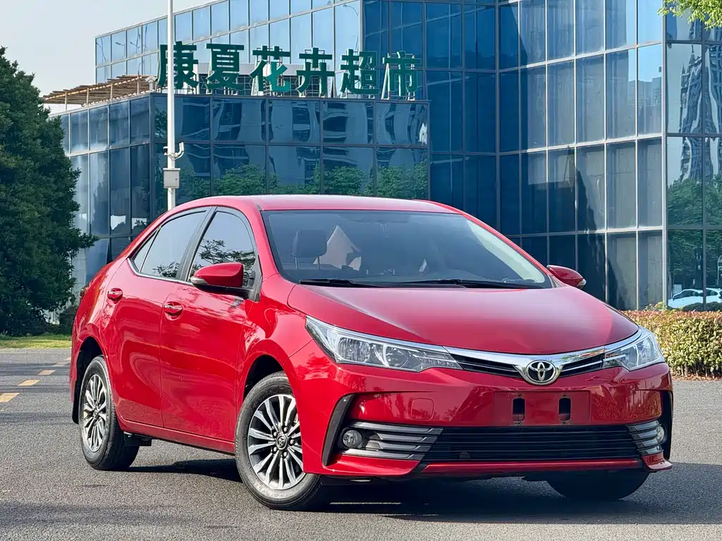 Toyota Corolla 2018 — фото 3