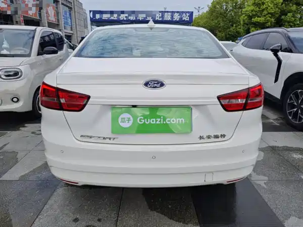 Ford Escort 2016