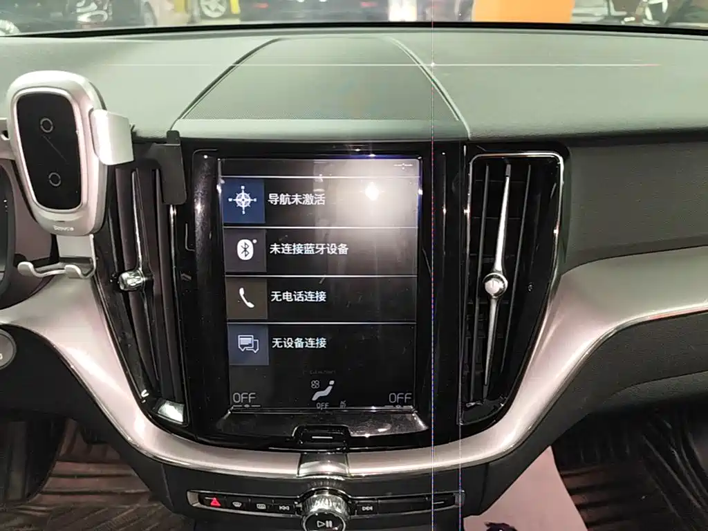 Volvo XC60 2019 — фото 13