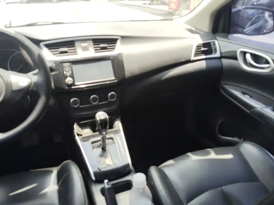 Nissan Sylphy 2018 — фото 13